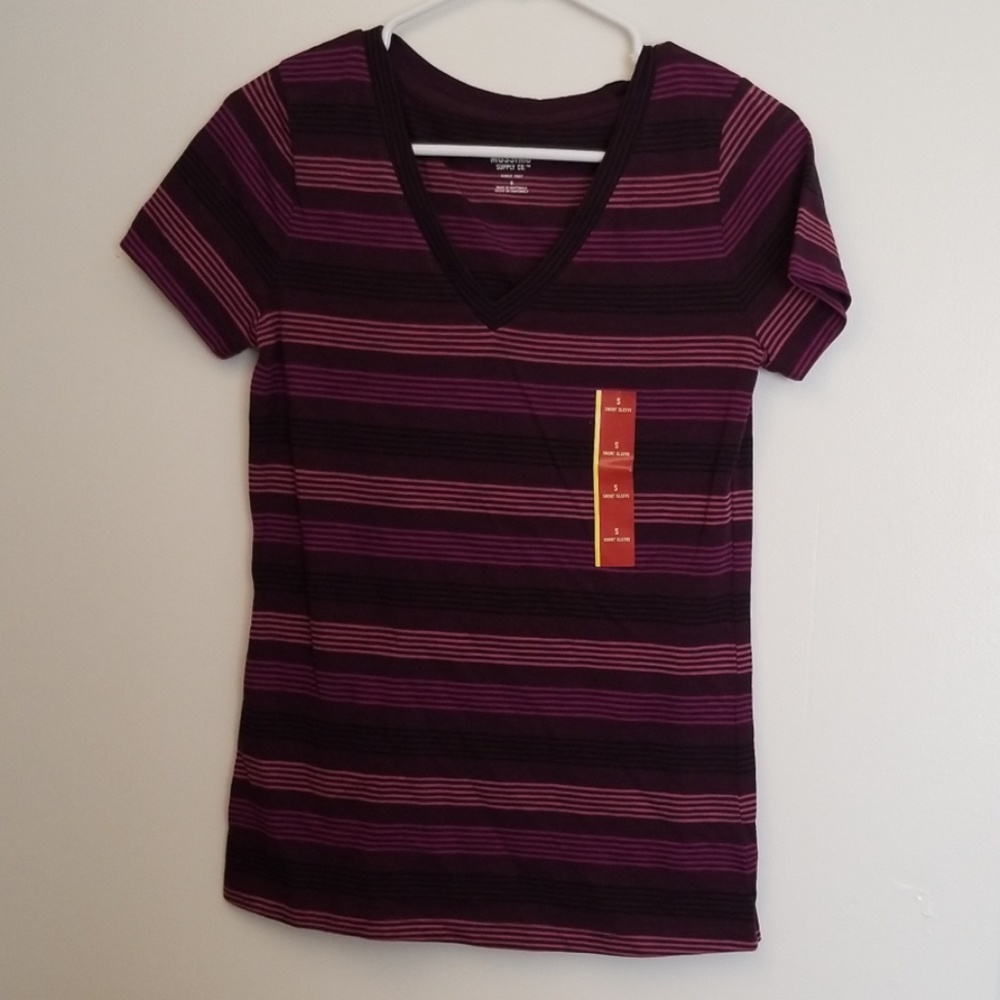 Mossimo tshirt NWT